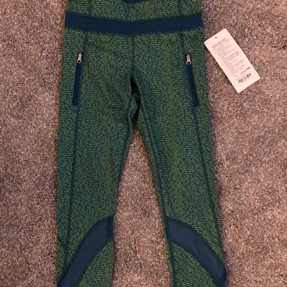 Lululemon green and blue cropped leggings